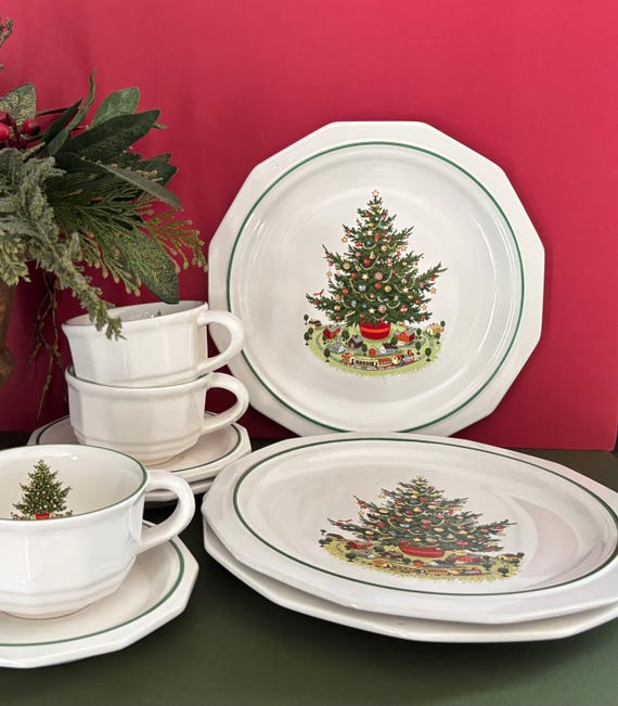 Vintage Pfaltzgraff “christmas Heritage” Dishes, Set of Pieces