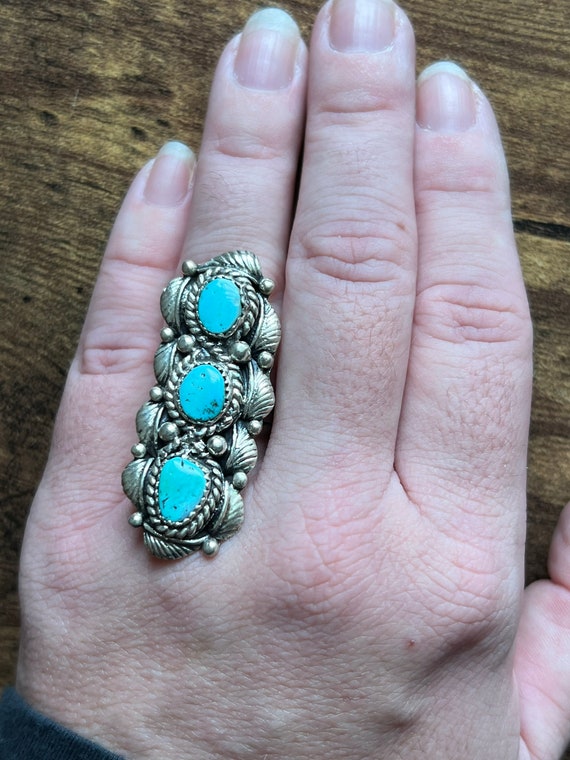 Turquoise 3 stone ring - image 7