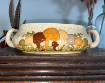 1970’s Arnels mushroom casserole dish
