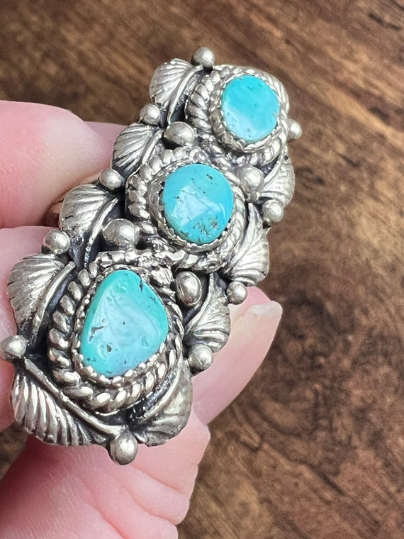 Turquoise 3 stone ring - image 5