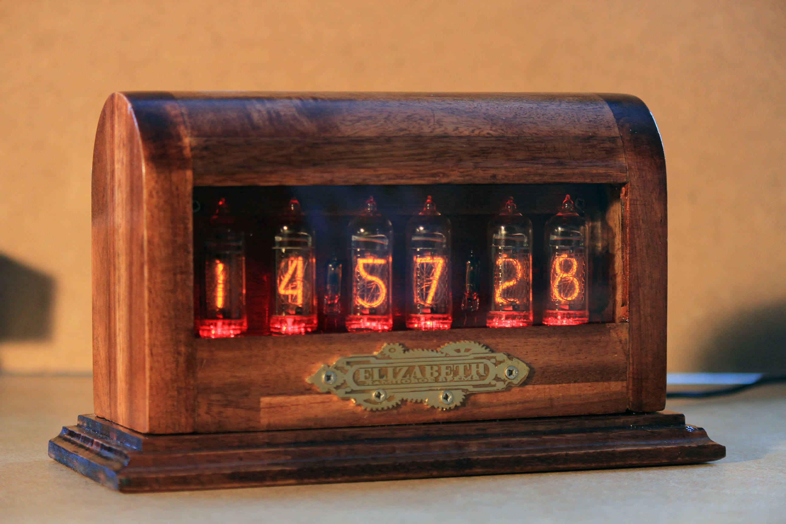 Nixie Tube Clock on 4 IN-14 Tubes || Assembled Aluminium Classic Case Black  Colour 4 tubes – buy from e-shop Millclock: price, reviews, photos, specs