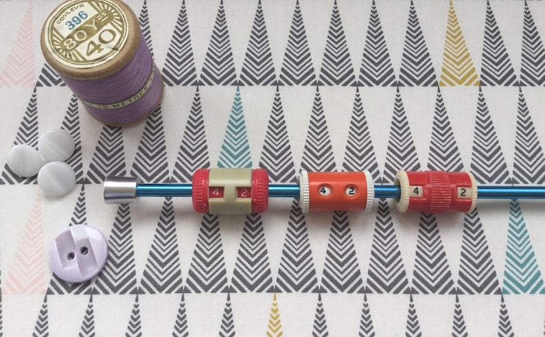 VintageRetro Knitting Row Counters IX Products Made in England 1950/'s Compact 1980/'s On Needle Row Counters Choice of Styles Aero