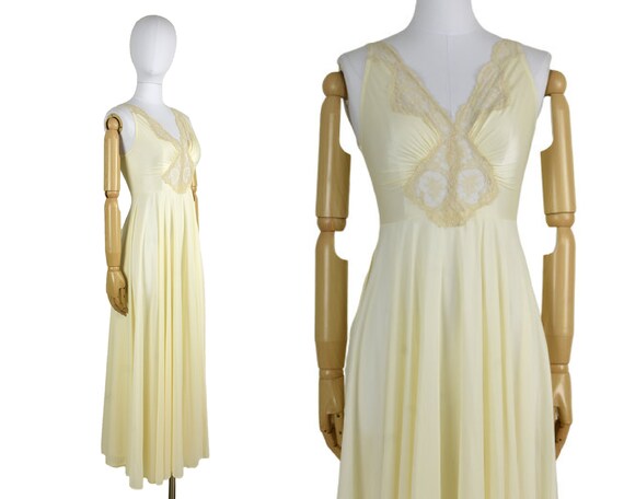 vintage ivory lingerie | vintage long nightgown |