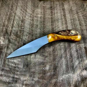 Introducing the ZEN Knife Finished with Hybrid Stabilized Maple in Gold Handle!