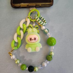 て*く様 labubu 限定デザイン　グリーンキーホルダー15cm Amazon.com: Plush Toy Labubu Keychain, Cute Green Labubu