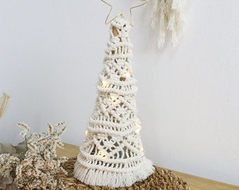 table Christmas tree made with macramé / mini macramé pine for Christmas cotton and wood rope / Small Christmas tree