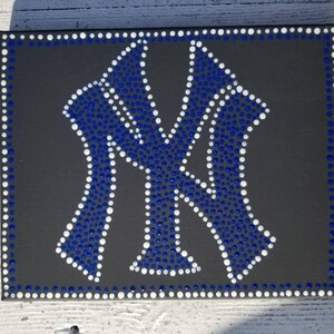 NY Yankees Logo Malerei / / 8 x 10 Zoll Leinwand / / Ny Yankees Acryl Punkt Kunst Malerei / / Baseball-Geschenke / / Yankees Liebhaber Geschenk / / Yankees Geschenke