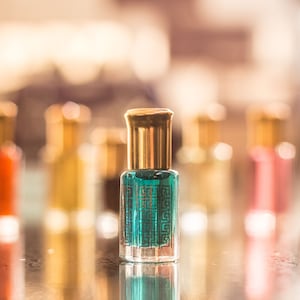 Blue Water Perfume Oil - long lasting unisex vegan fragrance