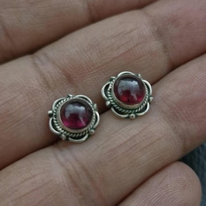 Garnet stud earrings, Flower earrings, Sterling silver, Floral Earrings, 6mm Garnet, BirthStone Earrings, January Birthstone