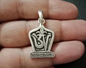 Om pendant, sterling silver Aum pendant, yoga pendant, Meditation pendant, 925 Silver OM Pendant, Buddhism Pendant, Aum pendant