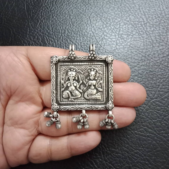 Ganesh lakshmi pendant deals