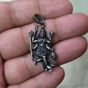 Ciondolo Kali, argento sterling 925, dea indù, Kaali, Kali con tridente e testa di demone, splendido ciondolo, amuleto di protezione