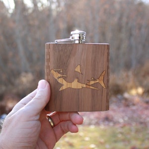 WUDN 6 oz. Wooden Hip Flask - Stainless Steel  & Bamboo Shark in Black Walnut Ocean