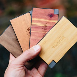 Banco de energía de madera delgado y doble personalizable