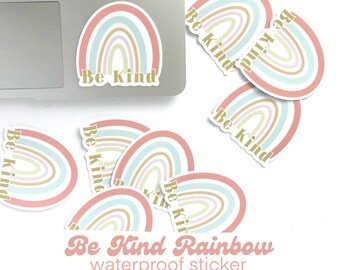 Adesivo fustellato impermeabile "BE KIND RAINBOW" // Perfetto per bottiglie d'acqua