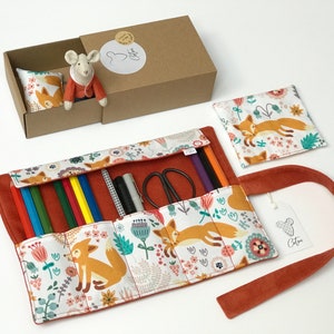 astuccio portapenne - set compleanno - giocattolo topo - bambola topo - topolino - regalo per nipote - regalo per amanti delle volpi - regali per piccoli artisti