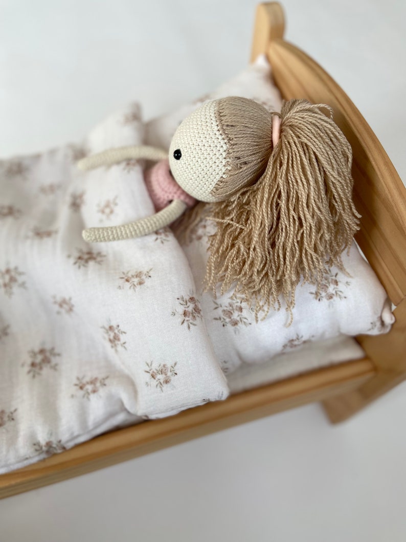 Ikea Duktig Puppenbettwäsche, Boho Bettwäsche für Puppe, Puppenhaus Bettwäsche, Puppenwagen Bettwäsche, 45 cm Puppenmatratze mit Bettzeug, romantischer Musselin Bild 7