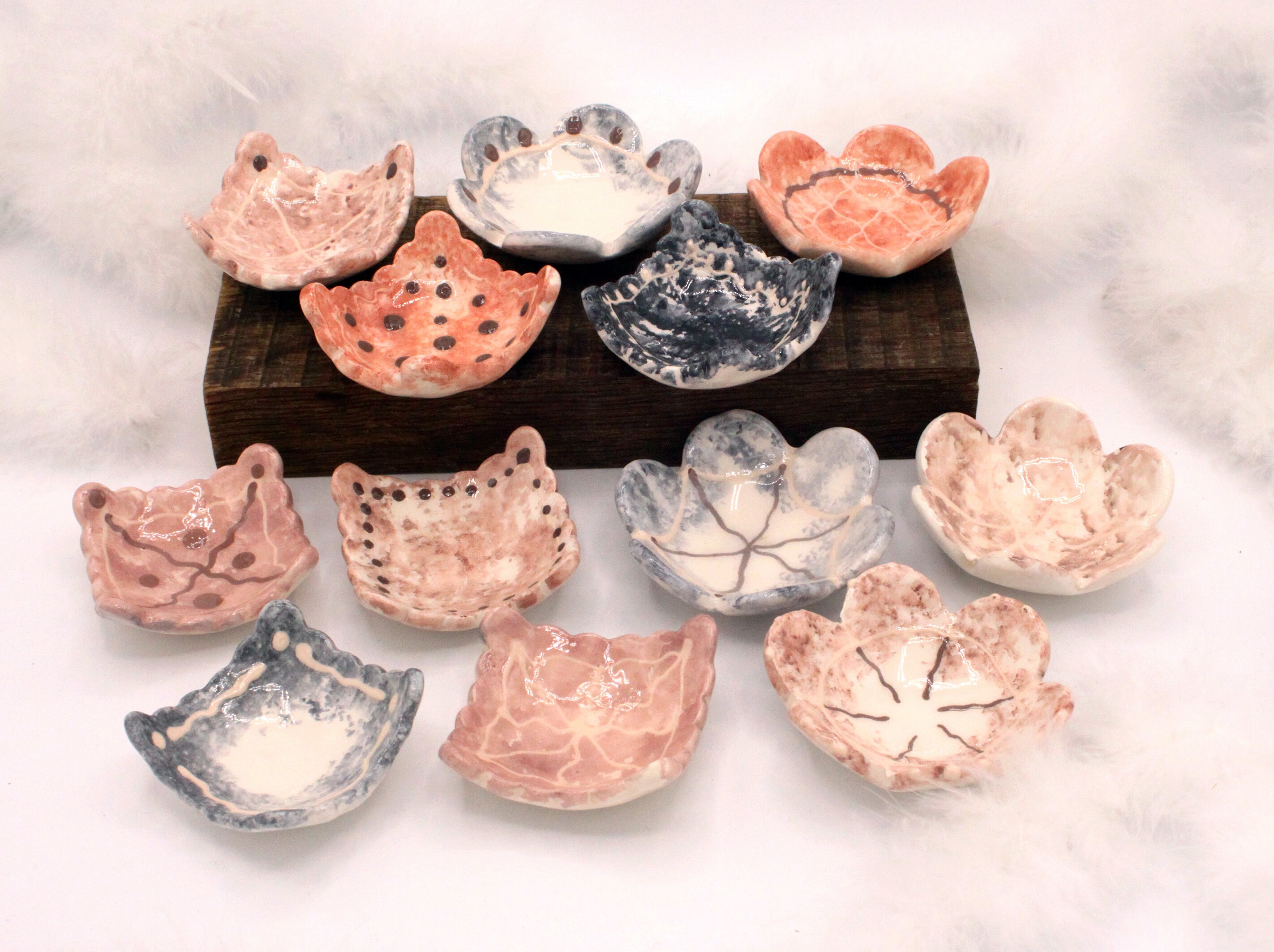 Au Choix Petites Coupelles Fleurs ou Carrés en Céramique Artisanale - Vide-Poche, Coupelle Pour Bijo