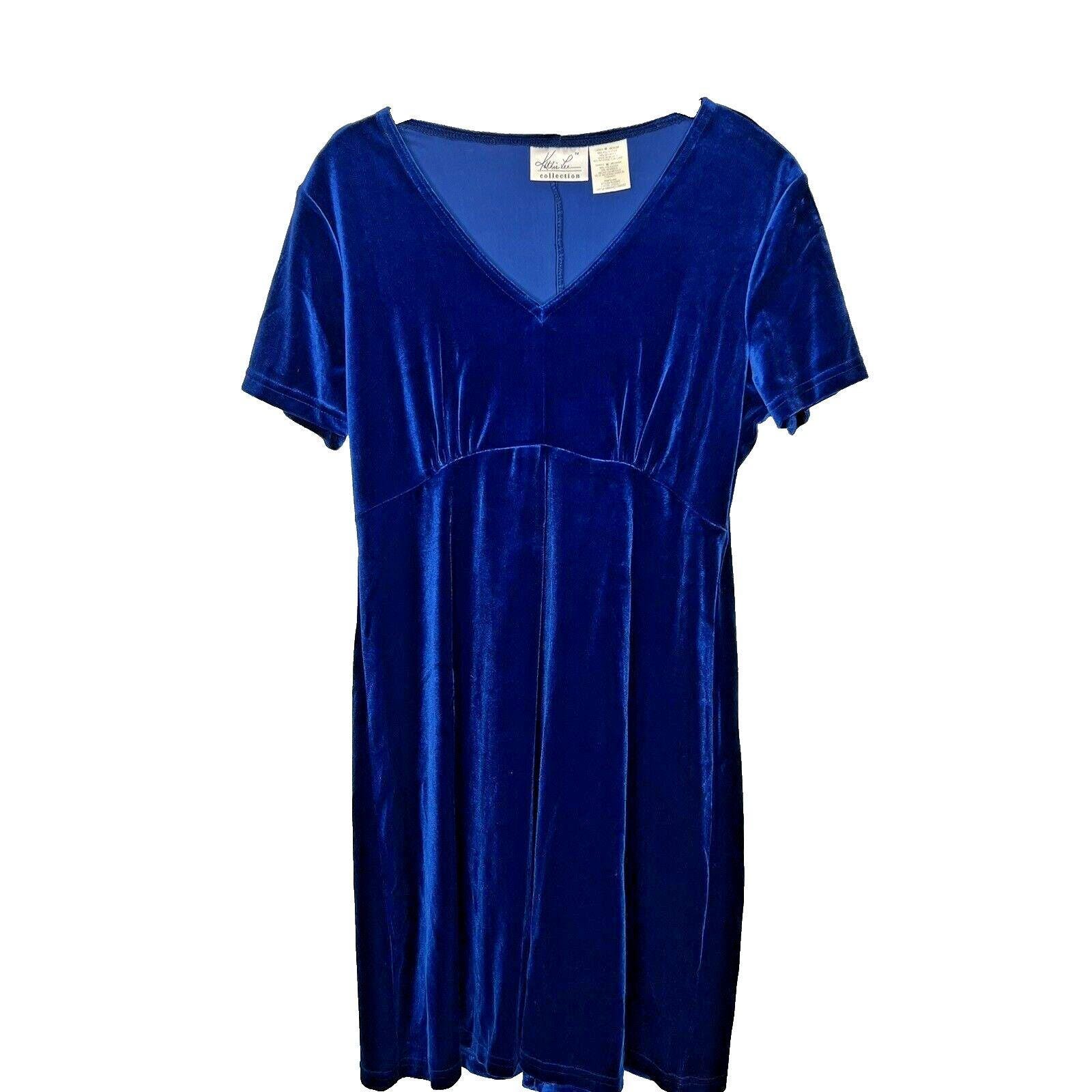 flowers for royal blue dress 1930s Deep Navy Blue Velvet Dress – Annie's Ibiza Online