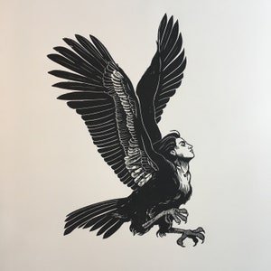 ハーピーのリノカット - オリジナルの手彫りリノプリント作品、白黒限定版。鳥ハーピー・シレーネに扮した女性を描いた神話的モチーフ