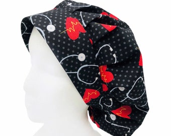 Handgemaakte scrubmuts van Bouffant: zwarte harten stethoscoopprint, comfortabele pasvorm