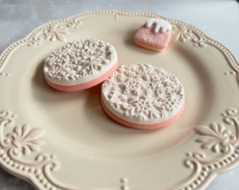 CandyLand Christmas Cookies, Snowflake Cookies, Gingerbread House, Fake Sugar Cookies, Sugar Plum Christmas, Christmas Cookies,
