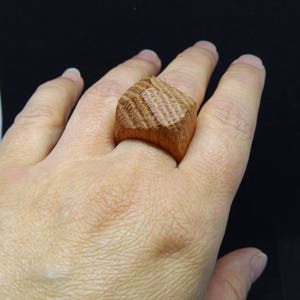 Geometric minimalistic wooden ring, Simple statement jewelry, One piece wood ring, Unique artistic oak wood jewellery, Light brown real wood