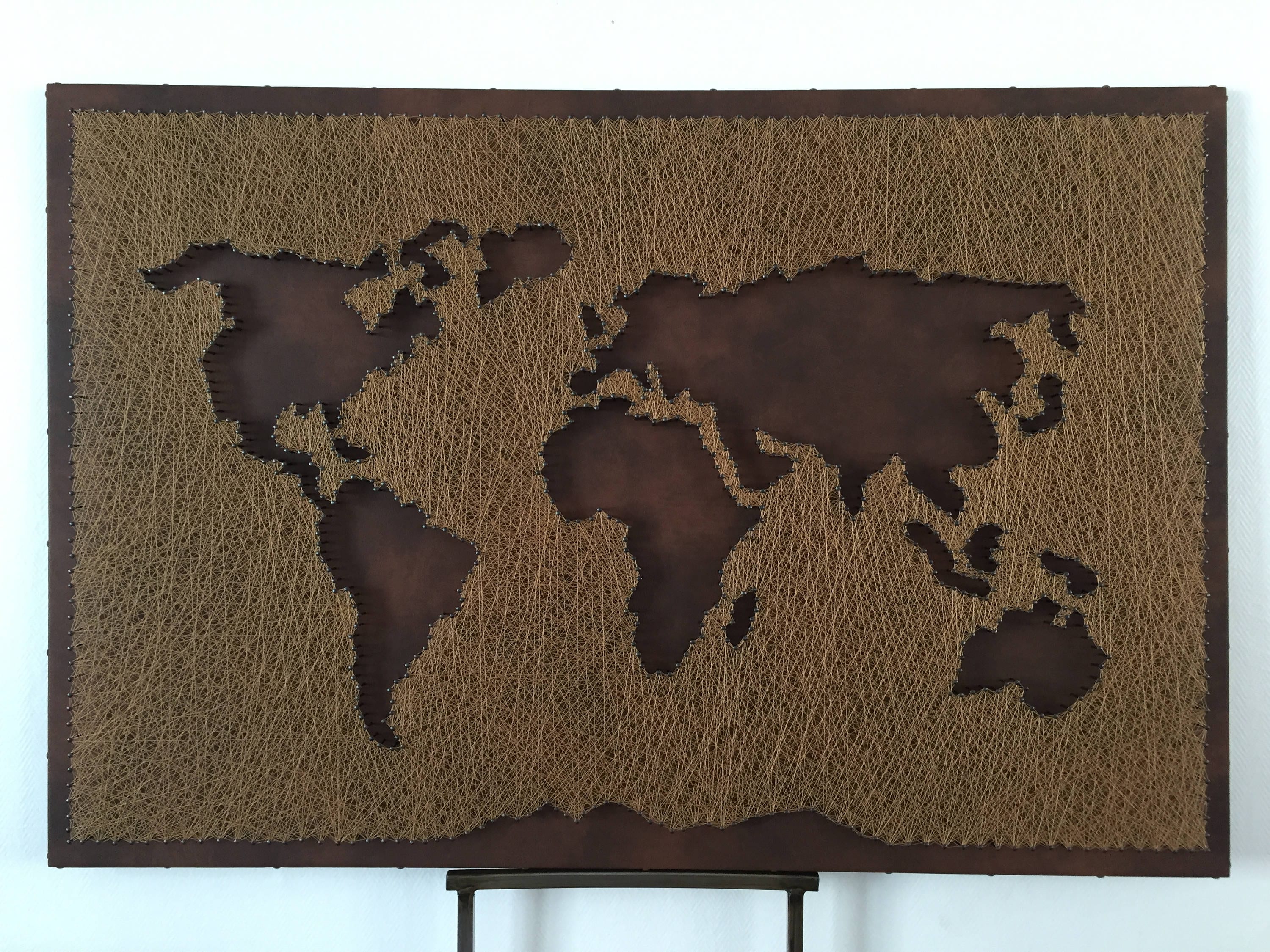 Carte Du Monde Inversée en Cuir