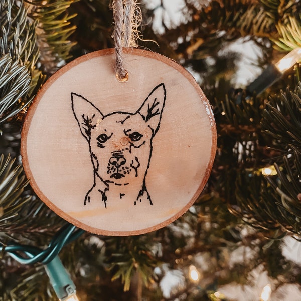 Personalized wooden Christmas ball - Your pet!