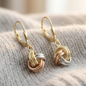 Sterling Silber Knoten Ohrringe • 14k Gold-Overlay • Verflochtene Ohrhaken