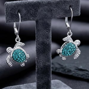 Pendientes de tortuga marina de plata de ley con cristales azules, cierre de palanca, estilo costero, náutico, playero, azul