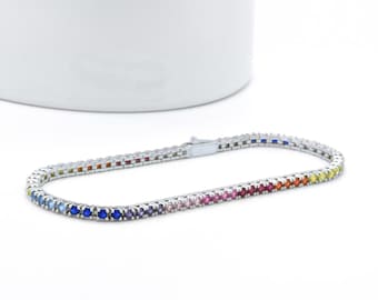 Tennisarmband i 925 sterlingsilver med regnbågsfärgad CZ • Elegant flerfärgade 2 mm stenar • 7,25” och elegant
