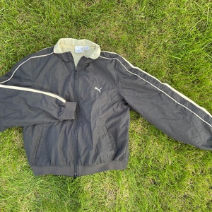 Women’s Puma Wind Jacket Zip Up Jack Size Large Size Medium Women’s Vintage Athletic Jacket Black And Gold