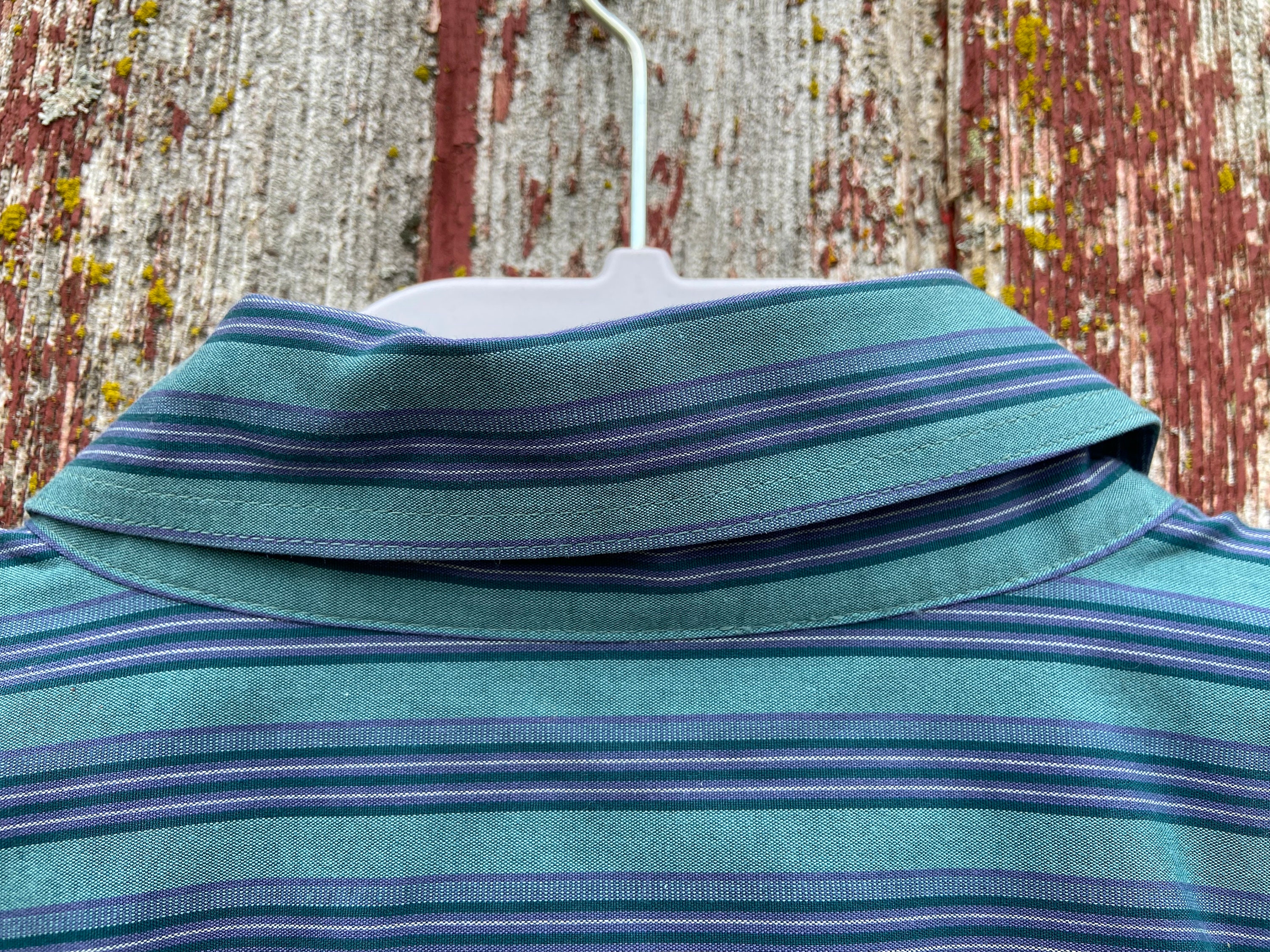 Chemise Eddie Bauer Chambray Extérieur - Taille L, Vert/violet Rayé, Occasion Très Bon état