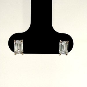 14k White Gold 0.71ctw Lab Grown Emerald Diamonds Stud Earrings