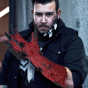 Red Symbiote Costume Glove (Single)