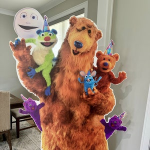 Oso en la Gran Casa Azul Cumpleaños Cartón Recorte Standee / Descarga Digital / ORIGINAL
