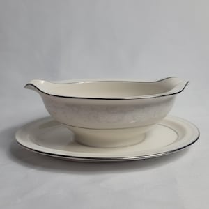 Noritake Trudy Gravy Boat with Underplate Ivory with Blue & White Scrolls Noritake 7087