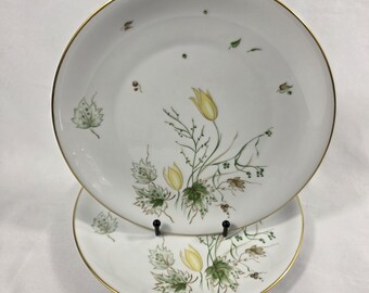 TWO Stonegate Spring Breeze Dinner Plates White with Yellow Tulips Gold Trim