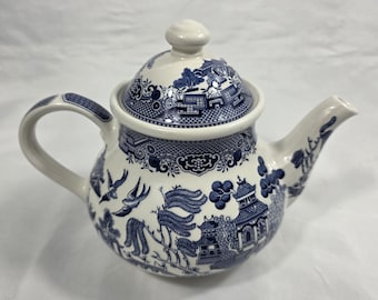 Churchill Willow Blue Tea Pot & Lid Georgian Shape England
