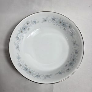 Noritake Inverness Serving Bowl 7 1/8 Inch White with Blue Flowers 6716