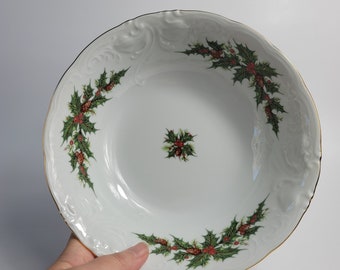 Royal Kent Holiday Holly Vegetable Serving Bowl Embossed Christmas Poland