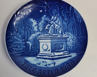 1988 B&G Bing Grondahl Collector Plate Hans Christian Anderson Blue and White