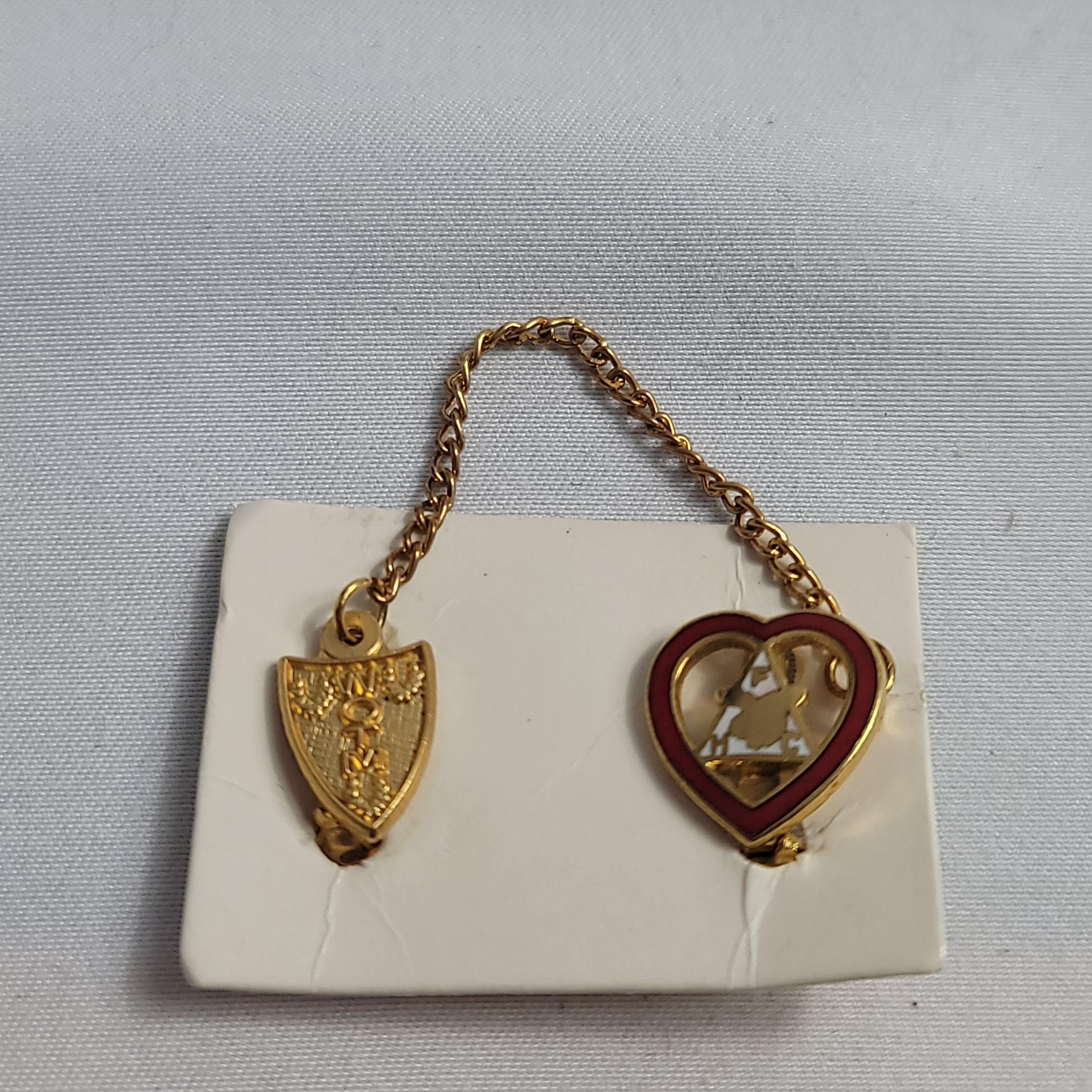 Vintage Ladies Moose Lodge Hat And Heart  Pin Vintage HFC Loyal Order of Moose Head Heart Elks Lodge Gold  main image 4