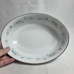 Noritake Inverness Oval Serving Bowl 9 Inch White with Blue Flowers 6716