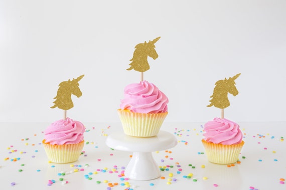 DPKOW Lot De 23 Décorations De Cupcakes Licorne Arc-en-ciel – Décorations De Gâteau D'anniversaire Pour Enfants Du 1er Au 4e Anniversaire