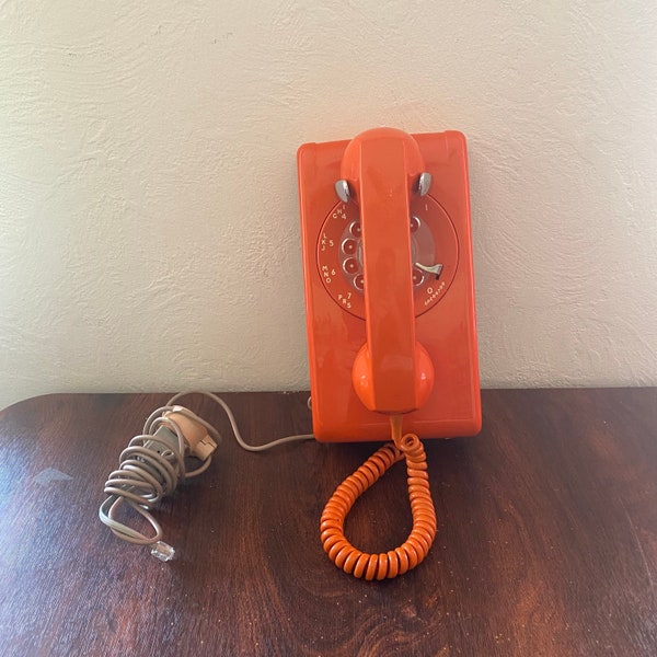 Retro 1970’s Stromberg-Carlson SC-554B Orange Rotary Dial Wall Phone/ UNTESTED