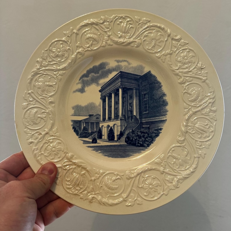 Wedgwood Etruria Wesleyan College Plates - Thumbnail 5