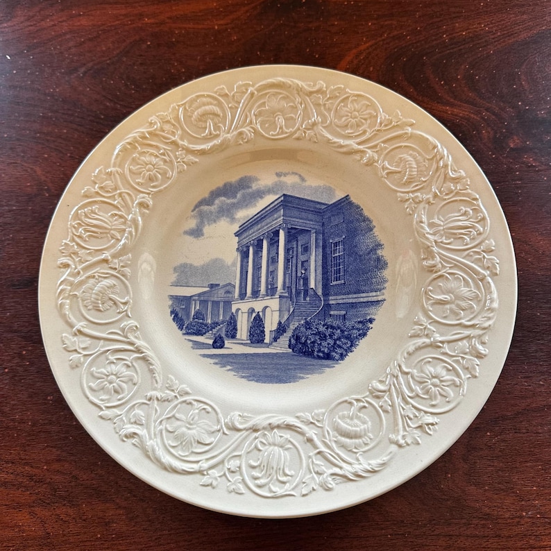 Wedgwood Etruria Wesleyan College Plates - Thumbnail 3
