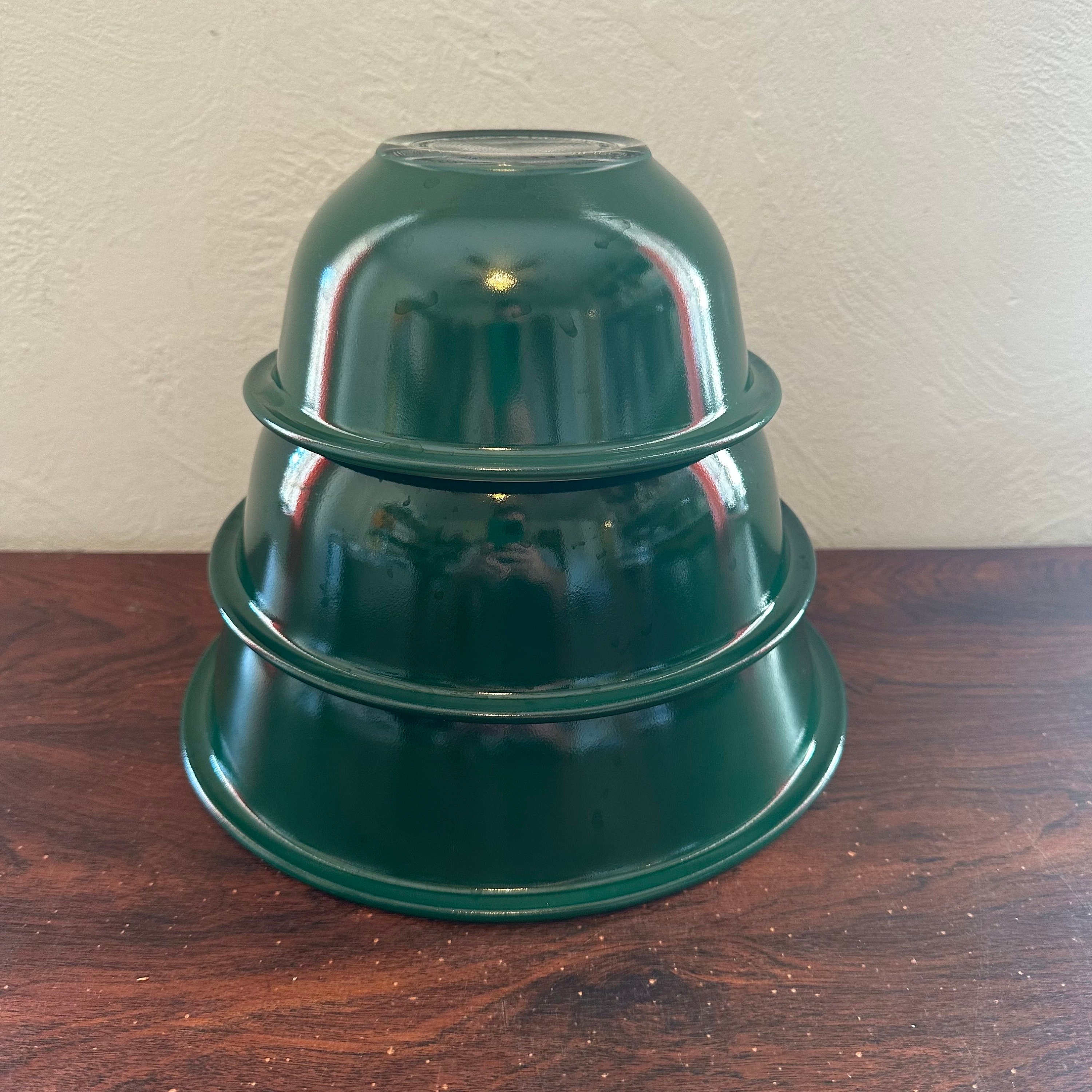 Vintage Emerald Green Glass Mixing Bowl W Pour Spout Mid Century Retro 6  Cup Forest Green Baking Tools Pyrex / Anchor Hocking Type Glass 